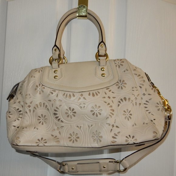 Coach eyelet purse - Picture 4 of 15